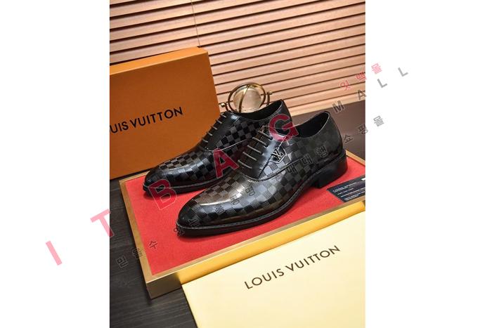 ̺    MYB3868