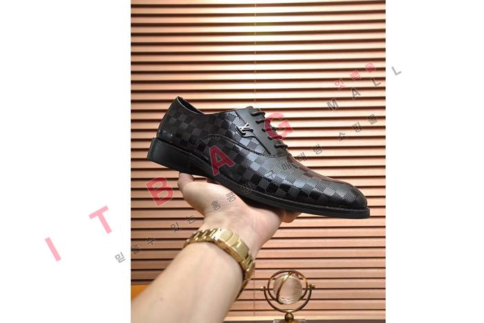 ̺    MYB3868