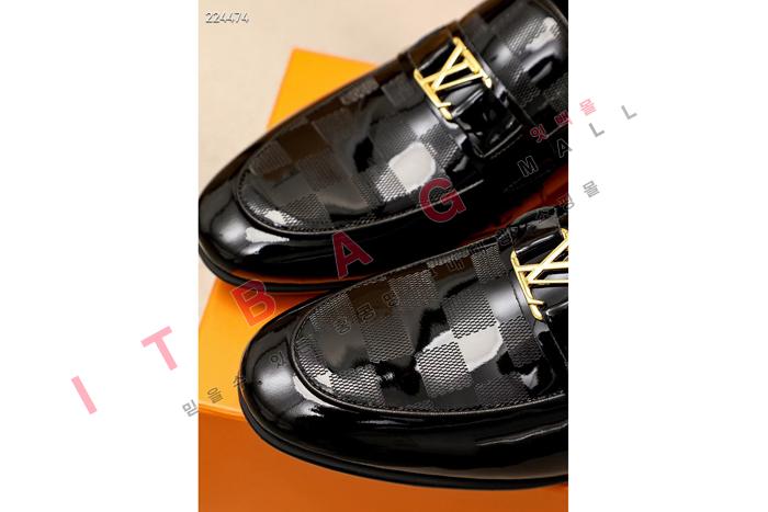 ̺   MYB3870