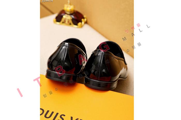 ̺   MYB3870