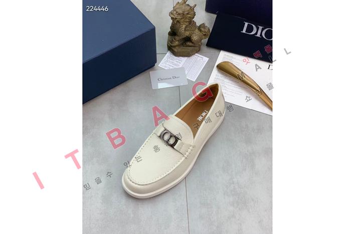     MYB3875