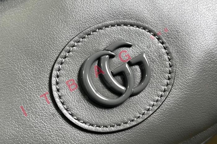    G ũν  725696