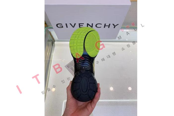   Ʈ Ŀ  YF8897-4