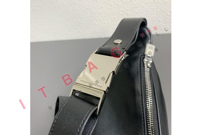 ˷   ̴//̵   AW3400