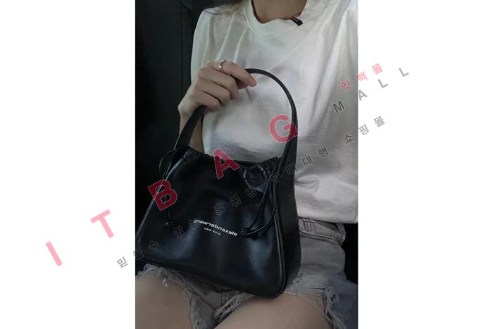 ˷     AW3401