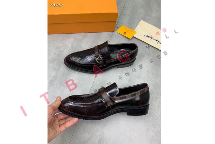 ̺    MYB5121