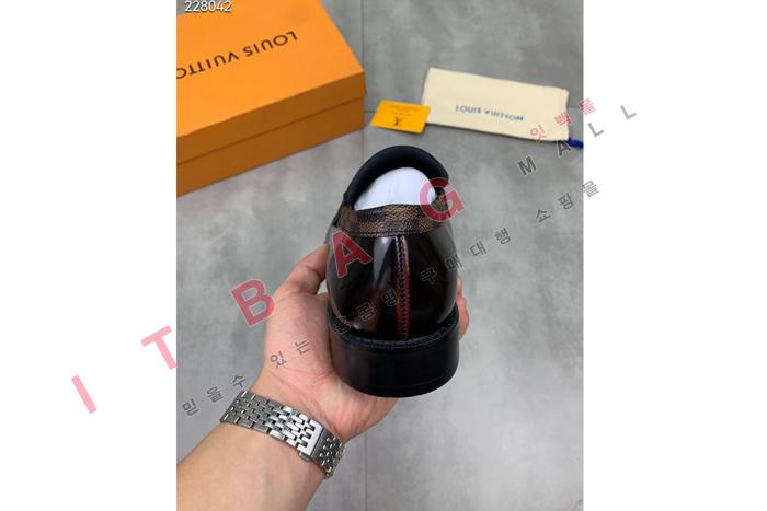 ̺    MYB5121