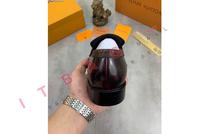 ̺    MYB5122