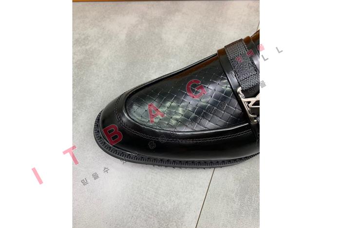 ̺    MYB5123