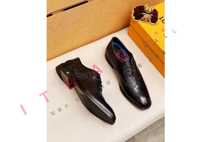 ̺    MYB9043