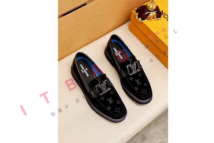 ̺    MYB9045