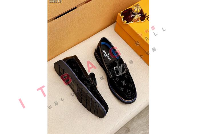 ̺    MYB9045