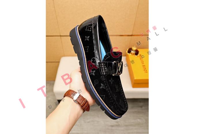 ̺    MYB9045