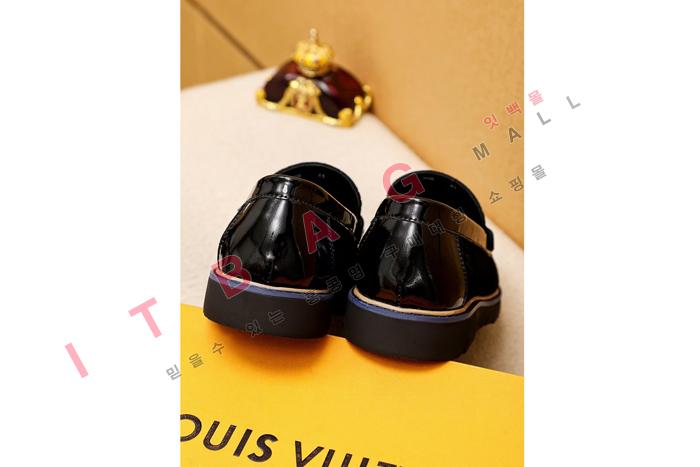 ̺    MYB9045