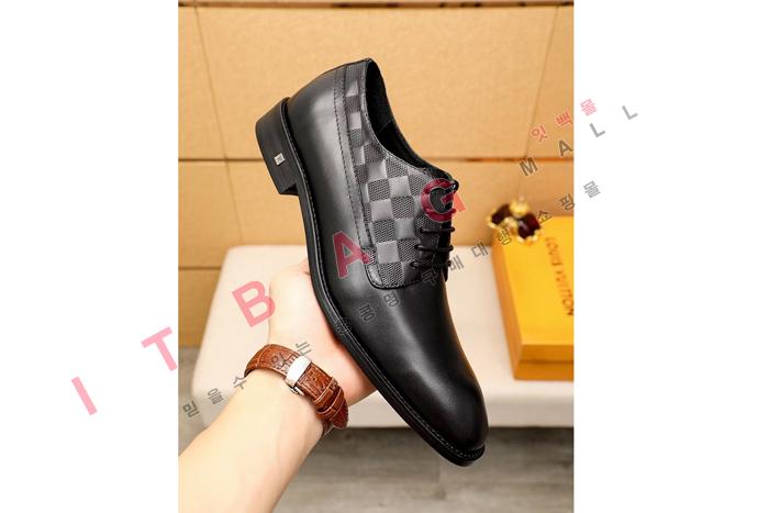 ̺    MYB9046