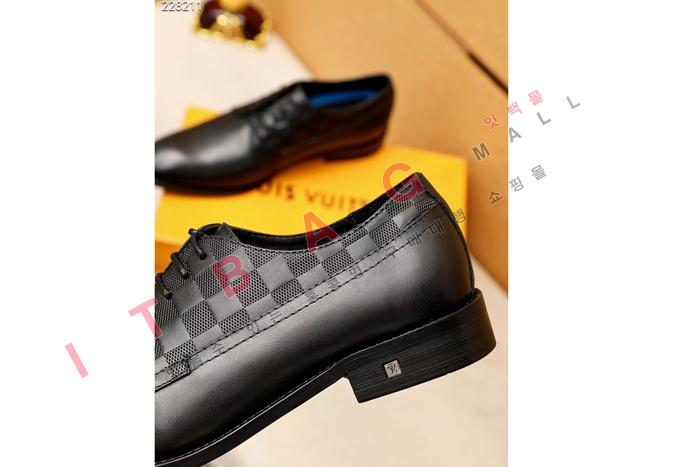 ̺    MYB9046
