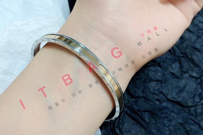 Ұ  SY4707