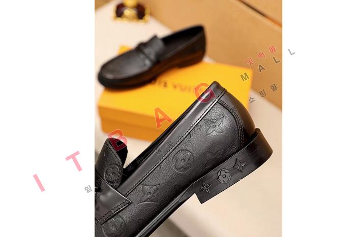̺    MYB6499