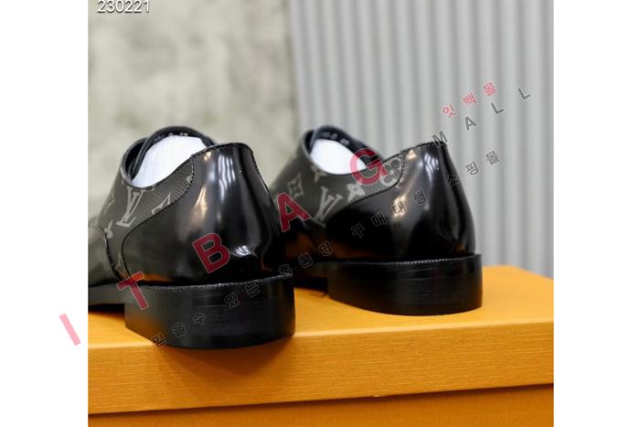 ̺     MYB9143