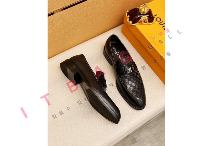 ̺    MYB8498