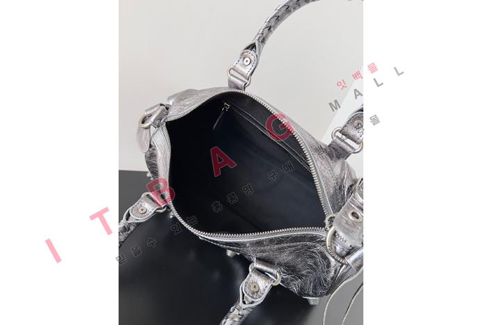 ߷þư  ī Duffle Bag  GA2027