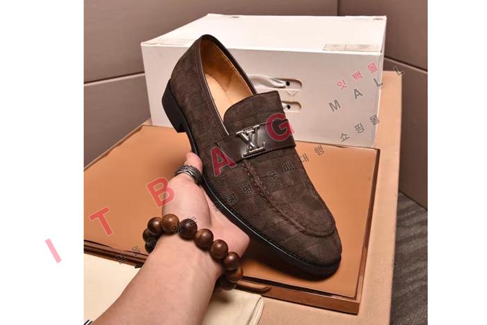 ̺     LP3402-1