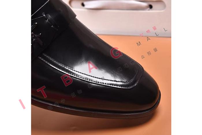 ䷹     LP3403