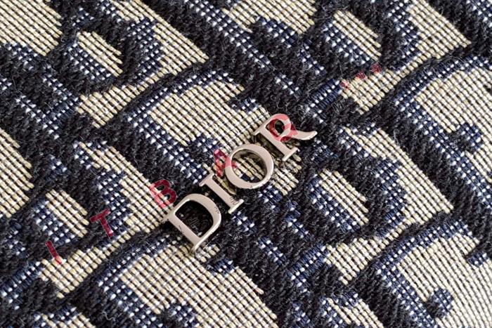    22  DR90256
