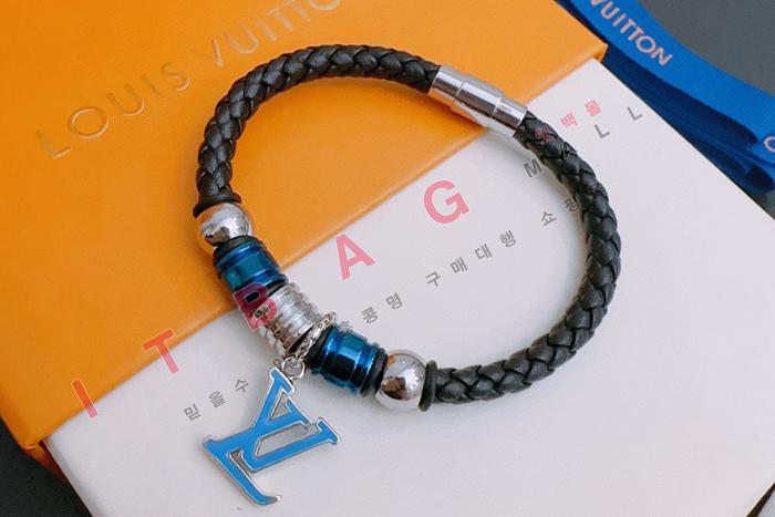̺  SY4724