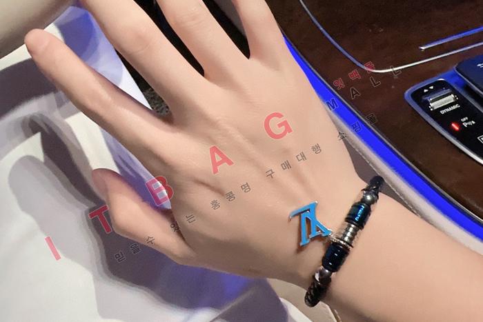 ̺  SY4724