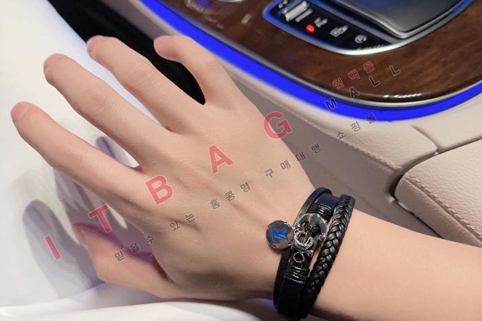 ̺  SY4725