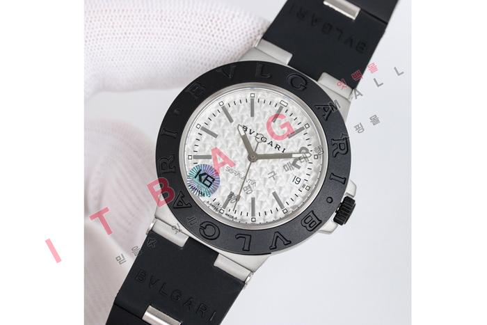 Ұ  ƽ    HT6027