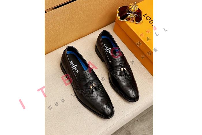 ̺   MYB8920