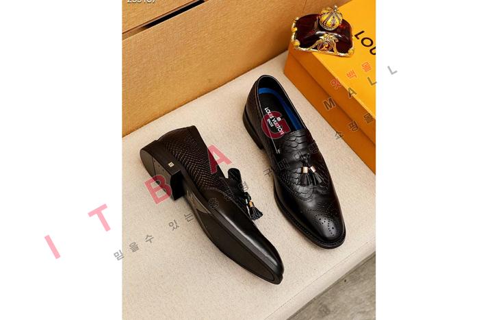 ̺   MYB8920