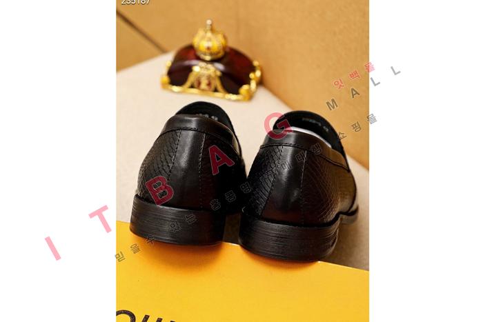 ̺   MYB8920