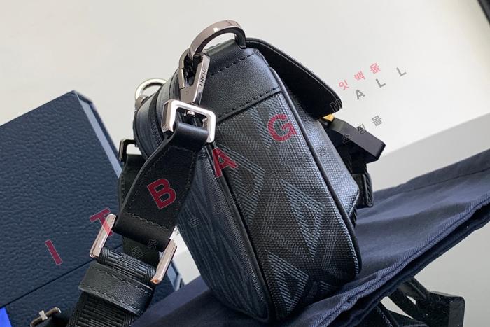  HIT THE ROAD ̴   DR90283-1