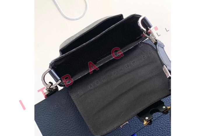  HIT THE ROAD ̴   DR90283-1