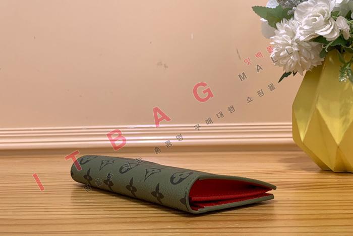 ̺ ¥    M82790-1