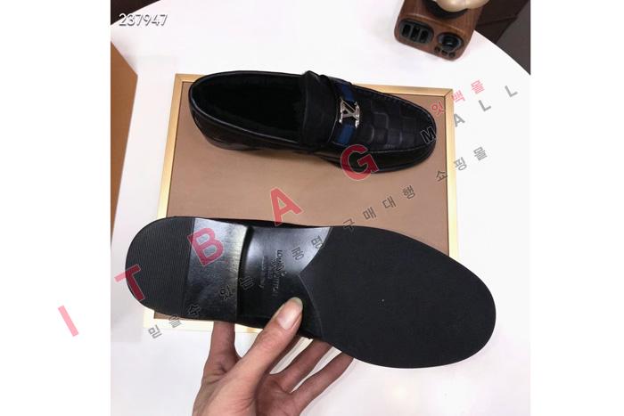 ̺    MYB0682