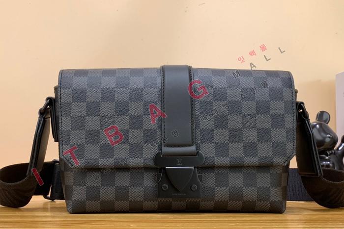 ̺ S- ޽  M46794-2
