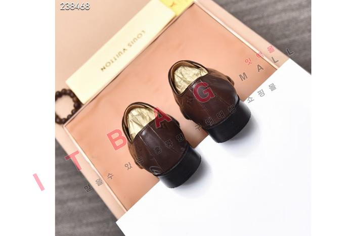 ̺   MYB3671