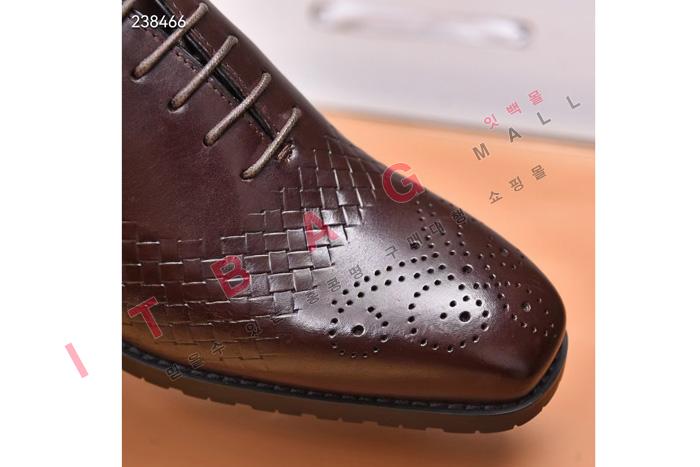 ̺  MYB3672