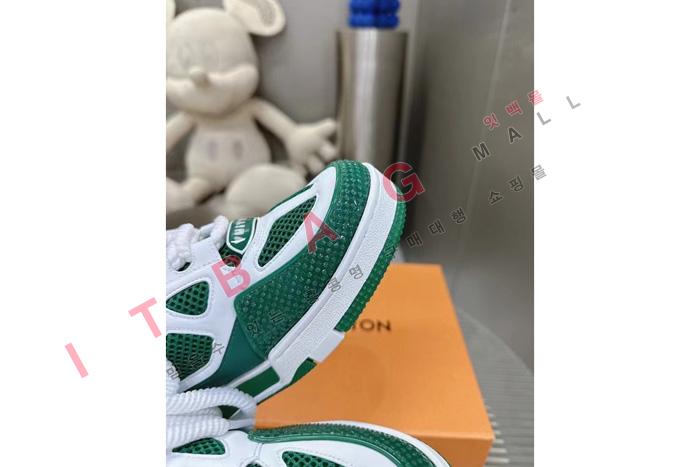 ̺ YF3690-3   