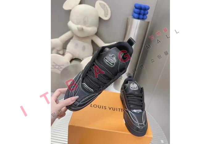 ̺ YF3690-4   