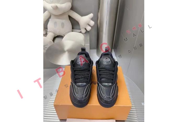 ̺ YF3690-4   
