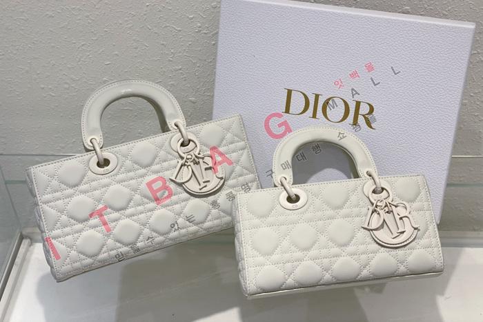  ̵ /̵  D-̹ DR90298-2