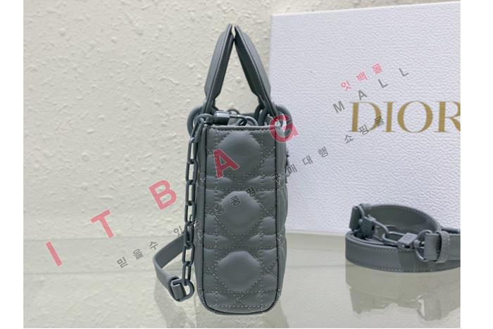   ̵ /̵  D-̹ DR90298-3