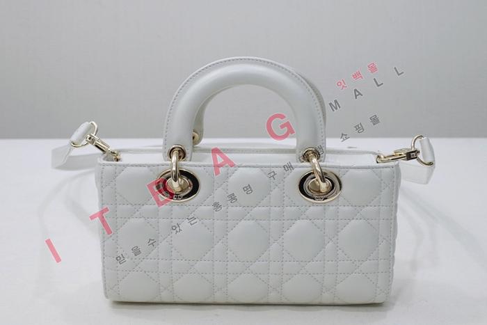   ̵   D-̹ DR90299-1
