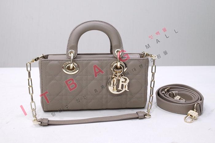   ̵   D-̹ DR90299-3