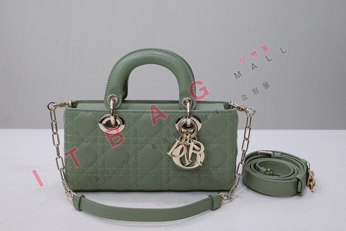   ̵   D-̹ DR90299-4